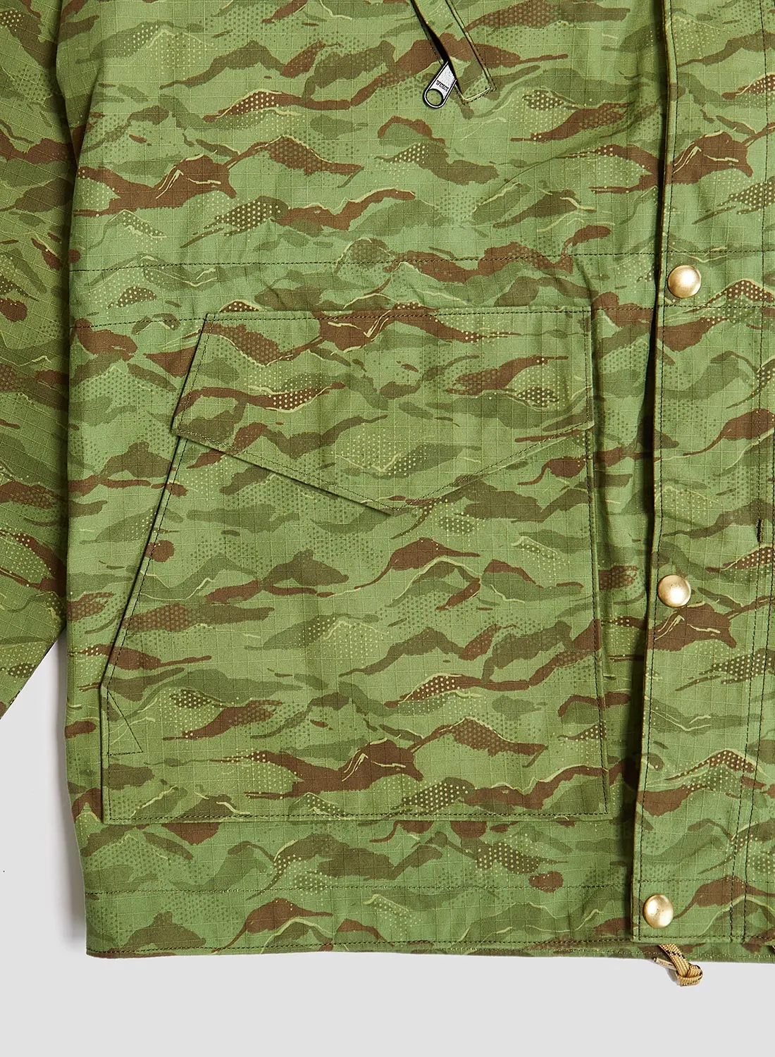 Rocky Mountain Featherbed x Nigel Cabourn Mountain Parka Mountain Camo in Green